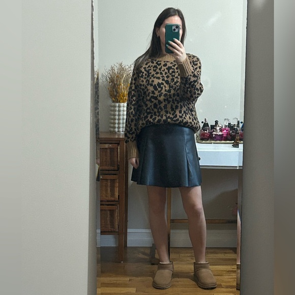 Patterned Sweater - Picture 7 of 9